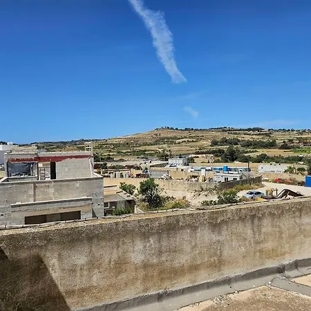 Apartman House At View To Mdina