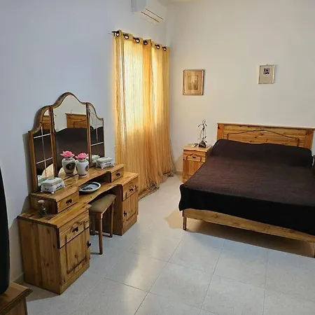 Apartman House At View To Mdina *